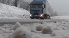 Dážď, sneh a vietor. Takto dnes ľuďom komplikovalo život počasie