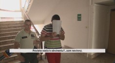 Muži, u ktorých našli množstvo pervitínu, pred sudcom. Zadržali ich po razii v Prešove a Sabinove