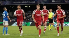 Lobotkov Neapol podľahol Arsenalu, Hanckove Atlético padlo na Anfielde. Zo Slovákov v Lige majstrov víťazne len Sauer