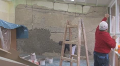 Školu v Kolbovciach začali po zemetrasení opravovať. Deti sa stále učia v kultúrnom dome