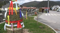 V centre Dolnej Marikovej vyrástlo obrovské vajce z prútia