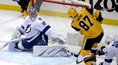 VIDEO-NHL: Pittsburgh zdolal Tampu Bay, Letang vyrovnal Coffeyho