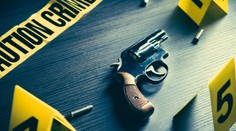 V Prahe sa niekto vyhráža streľbou na škole. Polícia posilnila hliadky