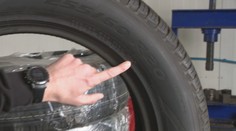 Majitelia celoročných a zimných pneumatík musia spozornieť. Gumy so špeciálnym označením čoskoro skončia