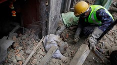 Nepál: Počet obetí zemetrasenia môže stúpnuť až na 4500