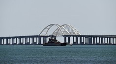 Rusi po útoku ukrajinských dronov uzavreli Krymský most