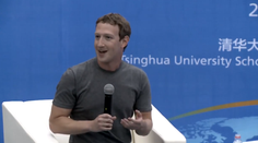 Zuckerberg zaskočil čínskych študentov aj celý svet. Takto ho zrejme nepoznáte