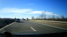 Stotiny sekundy od smrti: Vodič zachytil Octaviu rútiacu sa po diaľnici v protismere