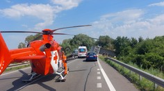 Po vážnej nehode neďaleko Kútov sú štyria ľudia ťažko zranení. Zrazilo sa tam niekoľko áut