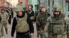 Herec Sean Penn je na Ukrajine. Ukázal viac guráže ako mnohí západní lídri, hovoria ukrajinskí predstavitelia