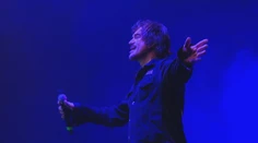 Bol idolom mládeže v 80-tych rokoch. Sagvan Tofi sa vracia s novým muzikálom