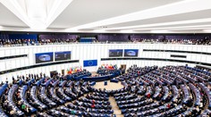 Európsky parlament schválil pôžičku vo výške 90 miliárd pre Ukrajinu