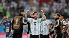 VIDEO: Argentína ušla hrobárovi z lopaty a postúpila do osemfinále