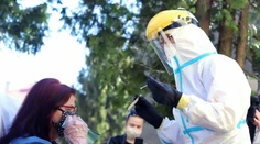 Česko hlási najvyšší nedeľný prírastok prípadov koronavírusu od začiatku pandémie