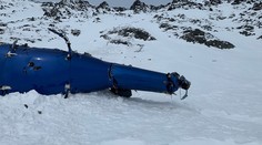 Na Aljaške vyzdvihli vrak vrtuľníka, v ktorom havaroval Petr Kellner