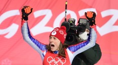 Neuveriteľná dráma! Petra Vlhová sa z ôsmeho miesta dostala až na vrchol a má olympijské zlato