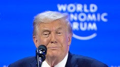 Trump dúfa, že vojenský zásah voči Iránu nebude potrebný. Máme veľa veľmi silných lodí, dodal