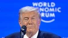 Trump dúfa, že vojenský zásah voči Iránu nebude potrebný. Máme veľa veľmi silných lodí, dodal