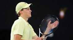 Australian Open: Obhajca triumfu pokračuje aj medzi mužmi. Sinner nedopustil prekvapenie