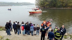 Na Dunaji sa prevrátil kajak so šiestimi ľuďmi, štyria doplávali na breh, dvaja na loď Prešov