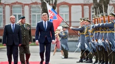 Gajdoš by podľa premiéra mohol dočasne "veliť" rezortu školstva