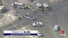Auto vrazilo v Melbourne do siedmich školákov a ženy, vodič ušiel