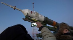 Po takmer polročnom pobyte na ISS sa na Zem vrátili traja kozmonauti