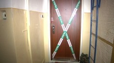 Záhadná smrť v Michalovciach: Opitý muž skončil s prerezanou tepnou