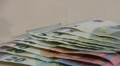 Ekonomika sa spomalí, ceny pôjdu hore. Čo čaká domácnosti a firmy v najbližších mesiacoch?