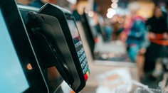 Vyhnite sa zbytočným poplatkom na dovolenke: Prečo by ste mali platiť v lokálnej mene?