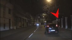 Ľudí na zastávke vydesil ďalší nezodpovedný vodič. Nebyť obetavého svedka, mohla sa stať tragédia