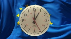 V Bruseli chcú definitívne skoncovať s delením času na zimný a letný