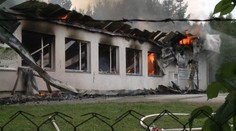 Horela strelnica so zbraňami a muníciou: Pre hasičov to bola nebezpečná situácia