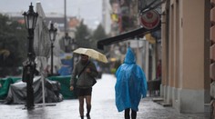 Prichádza zmena počasia. Cez víkend vytiahneme dáždniky