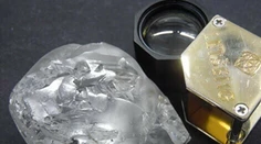 Baník našiel 442-karátový diamant za obrovskú sumu, nejde o jeho prvý takýto úlovok