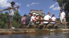 Drevo, soľ a dnes turisti. Pltníctvo pod Oravským hradom je unikátny zážitok, ktorý dýcha históriou aj remeslom