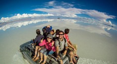 Precestoval celý svet a vytvoril najúžasnejšie selfie, aké ste kedy videli