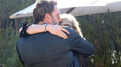 Herec nezaháľa. Stroskotal mu ďalší vzťah a už randí so sexy playmate