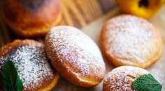 RECEPT NA DNES: Tradičné šišky z kysnutého cesta