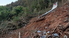 Našli trosky čínskeho lietadla, avšak žiadne stopy po preživších