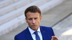 E. Macron sľúbil ukrajinskému kolegovi Zelenskému dodávku obrnených vozidiel. Hovorili aj o spolupráci