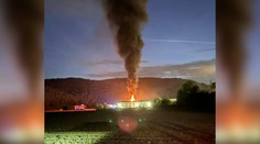 FOTO a VIDEO: Obrovské plamene v Trenčíne hasiči skrotili. Horela galvanizovňa