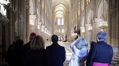 FOTO + VIDEO: Prezident Macron navštívil znovuzrodenú katedrálu Notre-Dame