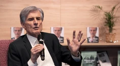 Peter Weiss sa rozhodol. Bývalý politik a diplomat prezradil, či bude kandidovať na prezidenta