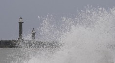 Na Európu sa ženie najhoršia snehová víchrica za 30 rokov. Vylúčené nie sú ani tornáda