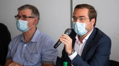 Druhá vlna je tu! Ministerstvo neodporúča cestovanie do zahraničia