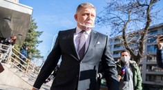 Bývalý premiér Robert Fico vypovedal na NAKA. Na výsluchu bol aj ďalší známy exminister