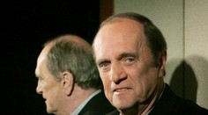 Zomrel americký komik a herec Bob Newhart (†94), známy z populárnych sitkomov