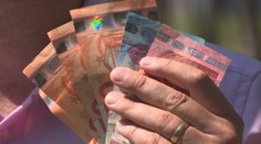 Rodiny s deťmi dostanú tento mesiac navyše od 75 do vyše 400 eur