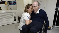Predával polievky, založil slávny tím, vinili ho za smrť Sennu. Legendu F1 tragédie sprevádzali celý život